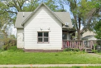 1112 Fremont St, Des Moines, IA 50316