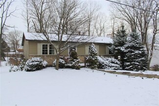 127 Avon Dr, Butler, PA 16001