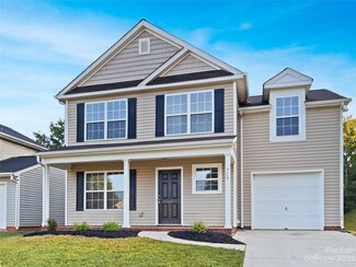 713 Lightspun Ln, Charlotte, NC 28216