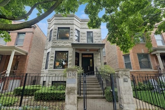1230 W Cornelia Ave, Chicago, IL 60657