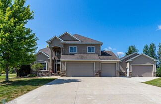 7101 Maple Ln, Horace, ND 58047