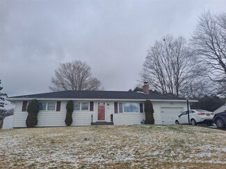 7 Gail Dr, Owego, NY 13827