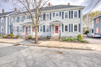 121 Pond St Unit 1, Waltham, MA 02451