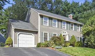 17 Stonegate Rd, Chelmsford, MA 01824