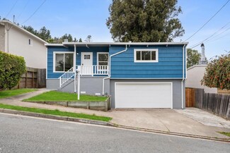 246 Hillside Dr, Pacifica, CA 94044