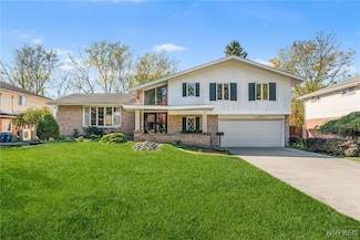 40 Tristan Ln, Buffalo, NY 14221