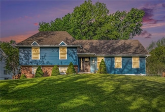 9708 N Campbell Dr, Kansas City, MO 64155