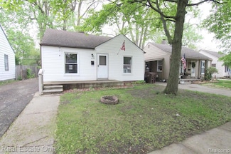 4521 Columbus St, Wayne, MI 48184