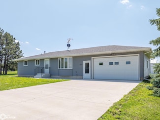 3310 Delaware Ave, Mason City, IA 50401