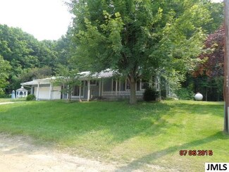 7915 Shaffer Rd, Reading, MI 49274
