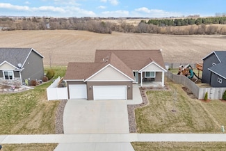 907 7th Ave, Wanamingo, MN 55983