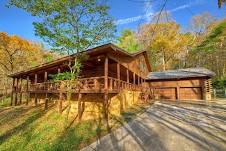 200 Lookiba Ln, Ellijay, GA 30540