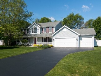 10590 Meadowsweet Ln, Roscoe, IL 61073