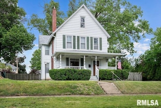 1535 13th Ave, Moline, IL 61265