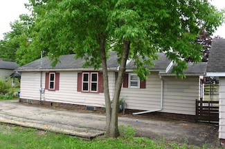 1305 La Crescent St, La Crosse, WI 54603