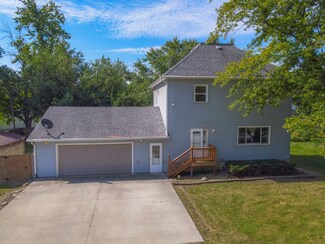 703 E Main St, Cornell, IL 61319