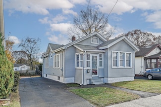 82 Jones St, West Haven, CT 06516