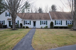 14 Nottingham Dr, Saco, ME 04072