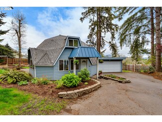796 S 70th St, Springfield, OR 97478