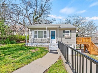 3304 NE 72nd St, Kansas City, MO 64119