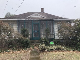 131 Pine St, Amherst, MA 01002