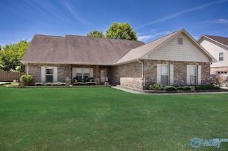 2534 Caldwell Park Ct SE, Owens Cross Roads, AL 35763