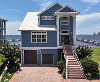 3569 Laguna Ct, Gulf Breeze, FL 32563