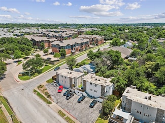2201 Park Hill Dr, Fort Worth, TX 76110