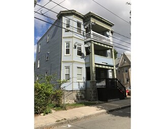 35 Harwood St, Dorchester Center, MA 02124