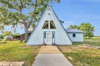 35232 W 311th St, Paola, KS 66071