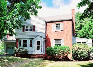52 Pya Rd, Portland, ME 04103