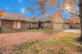 6121 Westbrooke Dr Unit 7, West Bloomfield, MI 48322