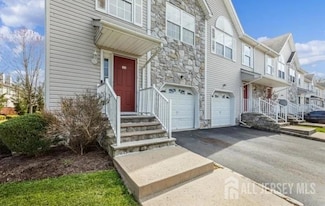 32 Edith Dr, Franklin Township, NJ 08873