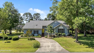 306 Channel Run Dr, New Bern, NC 28562