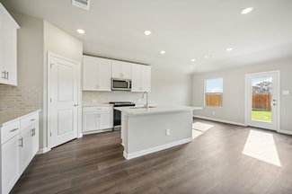 4005 Medina Dr, Farmersville, TX 75442