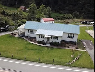 2541 Black Diamond Hwy, Thorpe, WV 24888