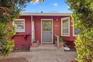 223 N Salinas St, Santa Barbara, CA 93103