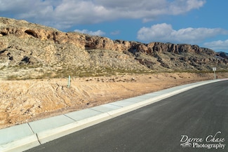 3275 W Cliffs Dr, Hurricane, UT 84737