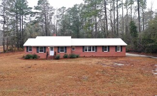 501 N Nichols St, Nichols, SC 29581