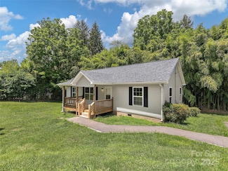 19 Cedar St, Canton, NC 28716