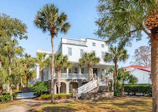 3 Cross Ln, Isle of Palms, SC 29451