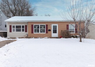 601 23rd St, Bettendorf, IA 52722