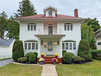 260 Fair Oaks Ave, Rochester, NY 14618