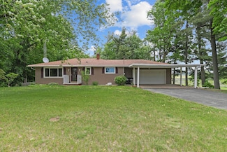 N1128 County Rd W, Fremont, WI 54940