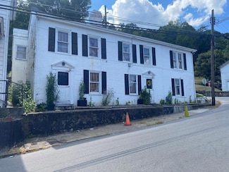 232 W 3rd St, Maysville, KY 41056