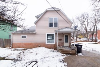 1010 31st St, Des Moines, IA 50311