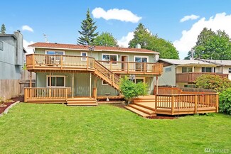 3025 NE 205th St, Lake Forest Park, WA 98155