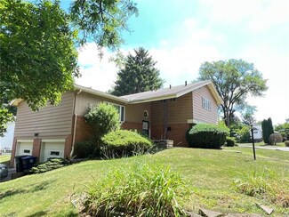 1471 Commonwealth Dr, Akron, OH 44313