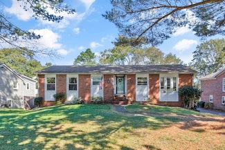 1033 Rolling Fields Cir, Columbia, TN 38401