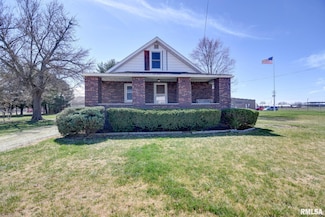 1714 & 1712 W Spresser St, Taylorville, IL 62568